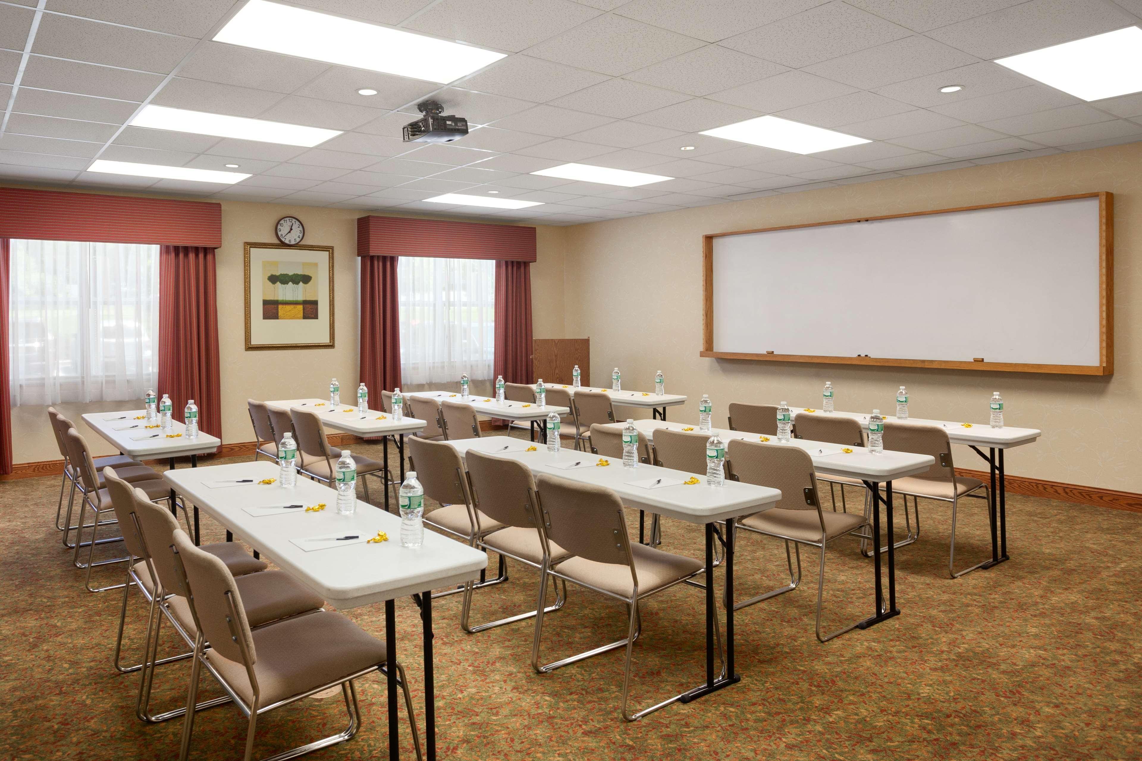 Country Inn & Suites By Radisson, Ithaca, Ny エクステリア 写真